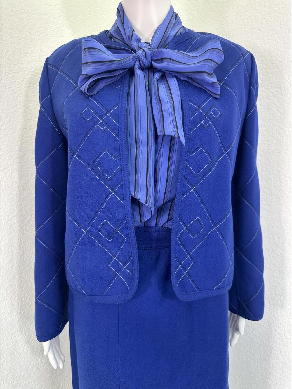 Vtg Sz 40/8 Louis Feraud Blue Wool 3 Piece Skirt Suit Pencil Silk Shirt Office - Picture 3 of 9